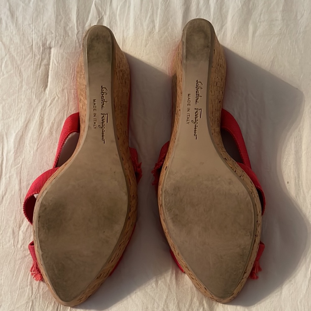 SALVATORE FERRAGAMO CORAL PLATFORMS - Picture 3 of 5